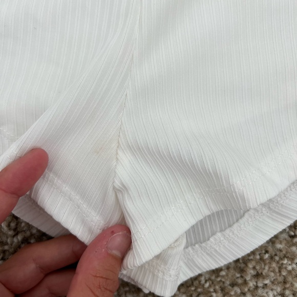 White shirt shorts - Picture 2 of 4